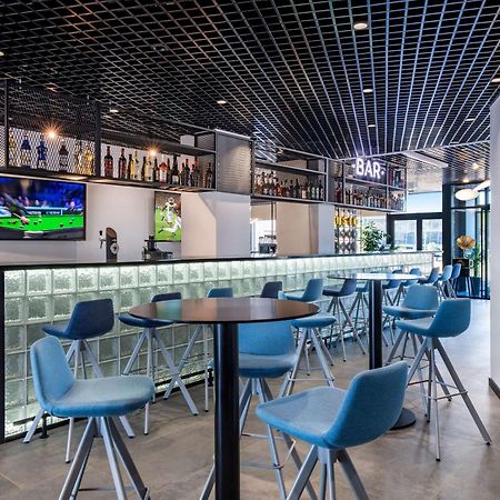 Ibis Tbilisi Airport Hotell Eksteriør bilde