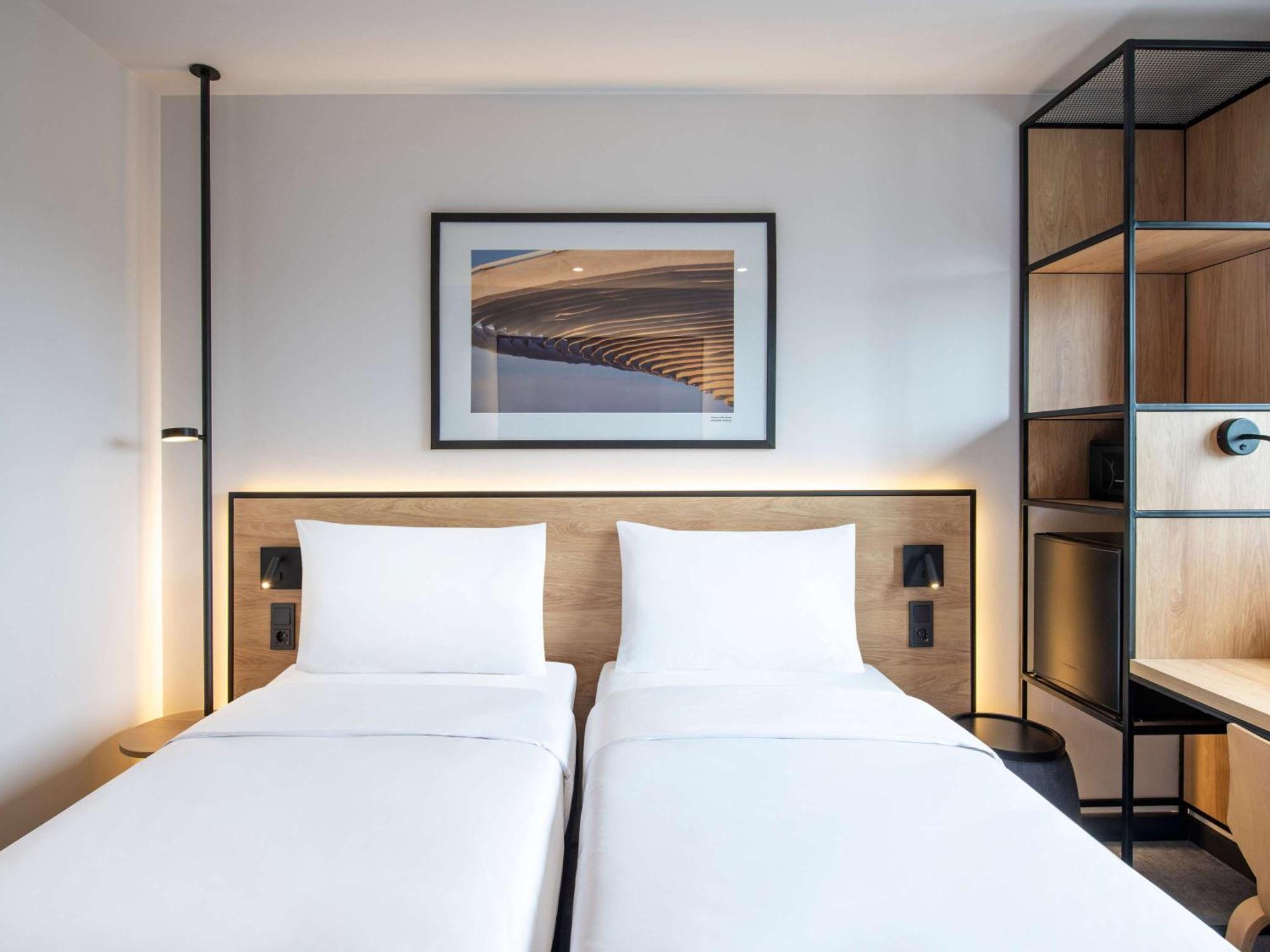 Ibis Tbilisi Airport Hotell Eksteriør bilde