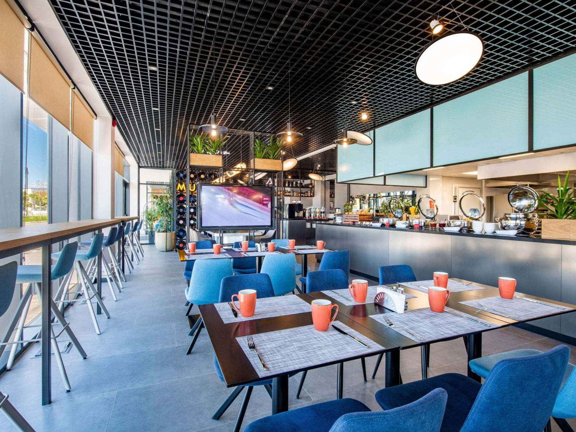 Ibis Tbilisi Airport Hotell Eksteriør bilde